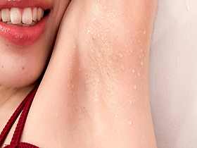 美女の腋視姦　サンプル画像06